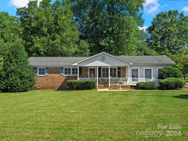 5159 Taxahaw Rd, Lancaster, SC 29720