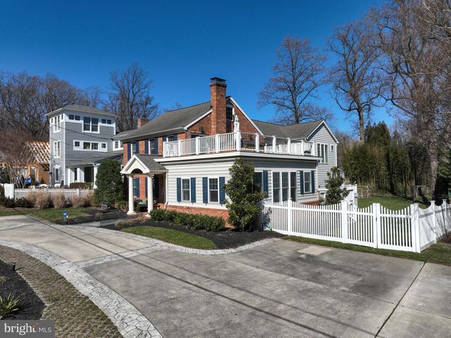 7 Herndon Ave, Annapolis, MD 21403