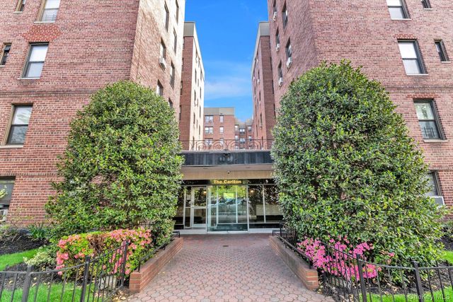83-35 139 Street #5 S, Jamaica, NY 11435