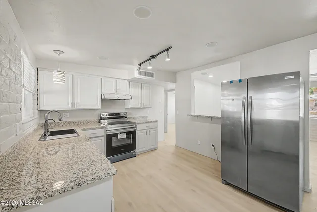 7841 E  Longleaf Pl, Tucson, AZ 85730