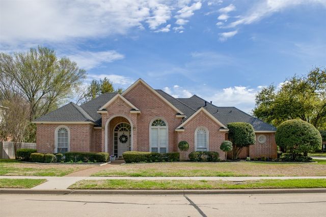 305 Mill Xing W, Colleyville, TX 76034