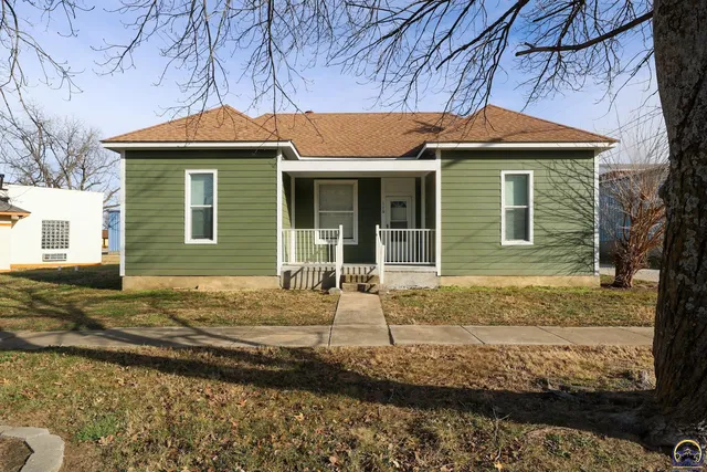 116 N  4th St, Madison, KS 66860