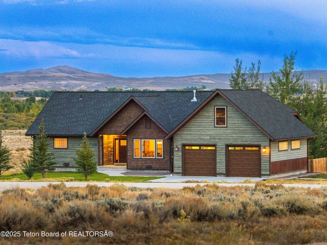 2 Mountain Man Trl, Daniel, WY 83115