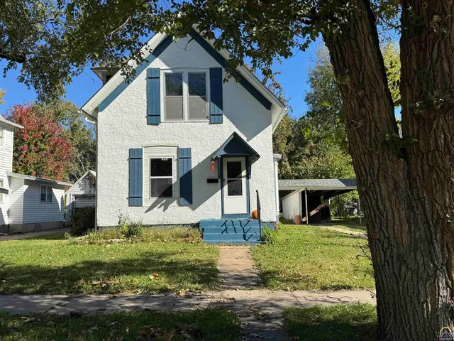 916 Constitution St, Emporia, KS 66801