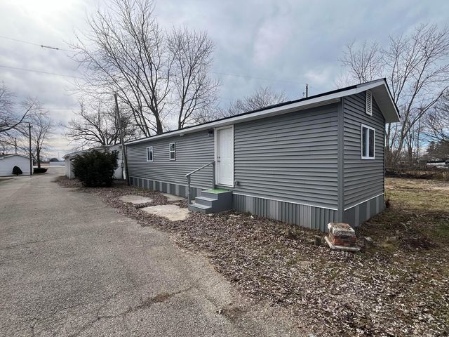 4800 State Route 40 #14, West Jefferson, OH 43162