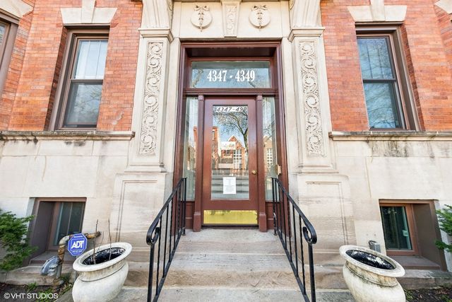 4347 S  Greenwood Ave #202, Chicago, IL 60653