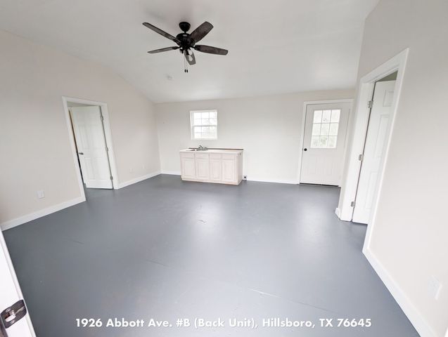 1926 Abbott Ave #1, Hillsboro, TX 76645