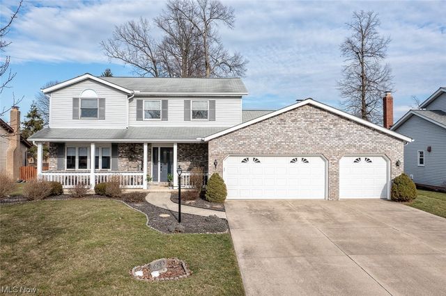 6585 Logan Dr, Middleburg Heights, OH 44130