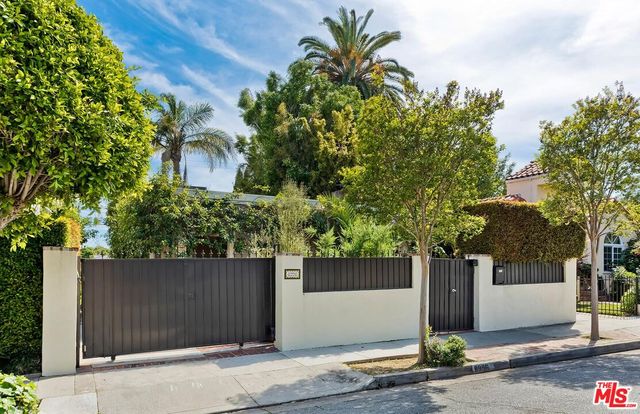 8996 Norma Pl, West Hollywood, CA 90069