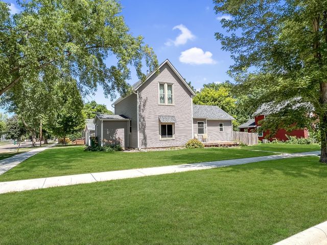 284 Emory St, Tracy, MN 56175