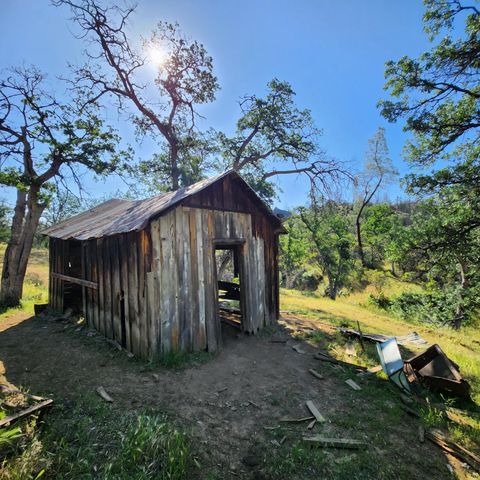 10275 Balis Bell Rd, Red Bluff, CA 96080