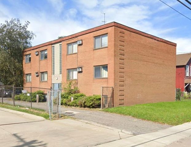 3250 E  49th St   #2-4-8, Cleveland, OH 44127