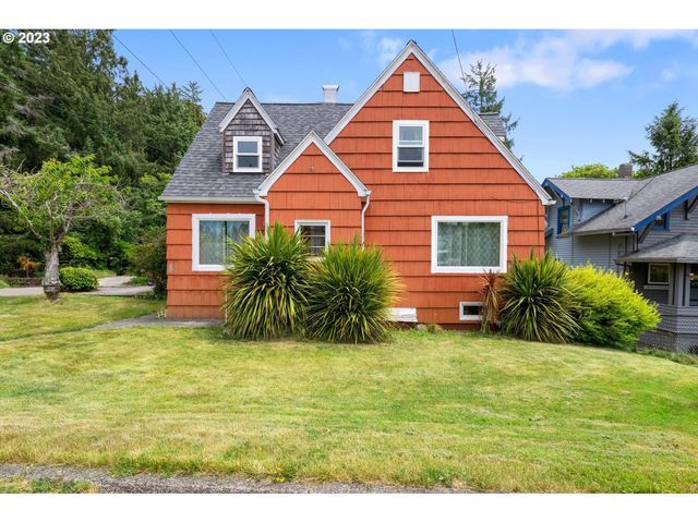 1802 8th St, Astoria, OR 97103