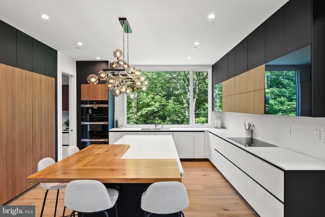 4656 Broad Branch Rd NW, Washington, DC 20008
