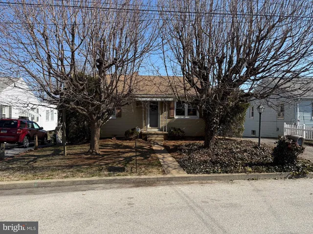 855 Old Taxville Rd, York, PA 17404