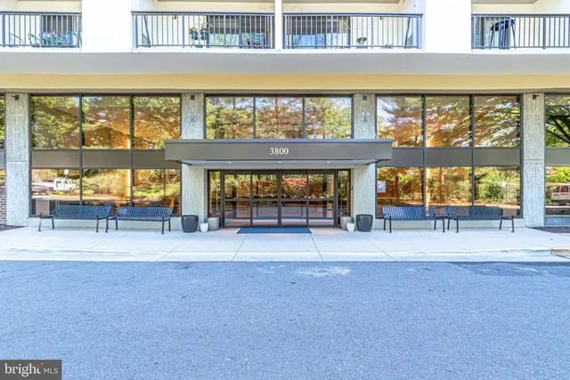 3800 Powell Ln #1211, Falls Church, VA 22041