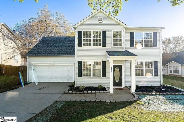 227 Silverbell Dr, Boiling Springs, SC 29316