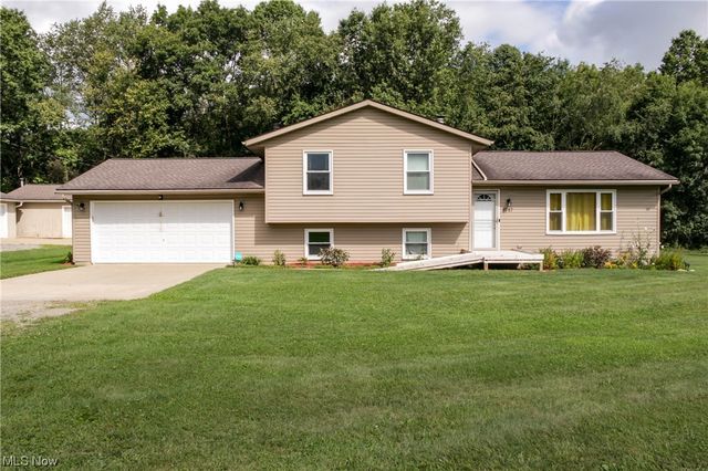 3717 Laubert Rd, Atwater, OH 44201