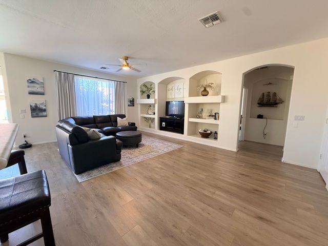 14891 N  135th Ln, Surprise, AZ 85379