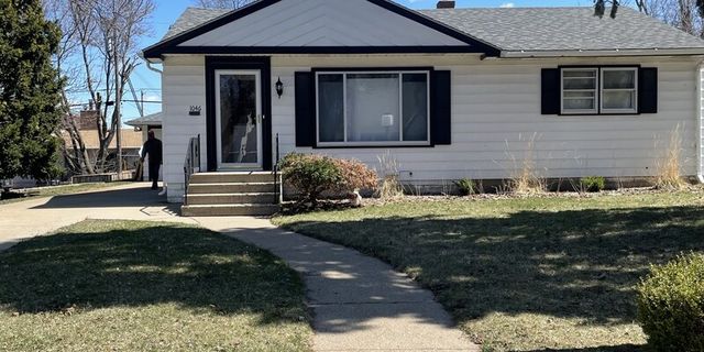 1046 Ohio St, West Saint Paul, MN 55118