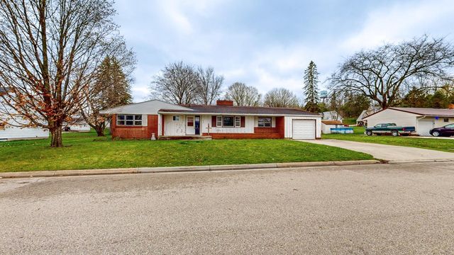 304 Melby Dr, Mabel, MN 55954