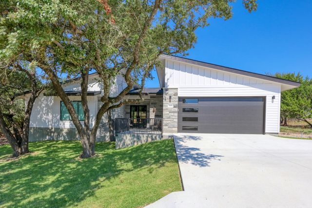 18908 Whispering Hollow Dr, Leander, TX 78645