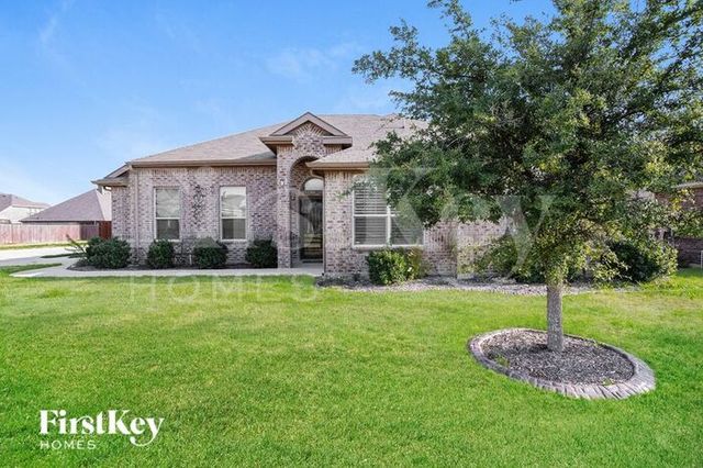 1629 Signature Dr, Weatherford, TX 76087