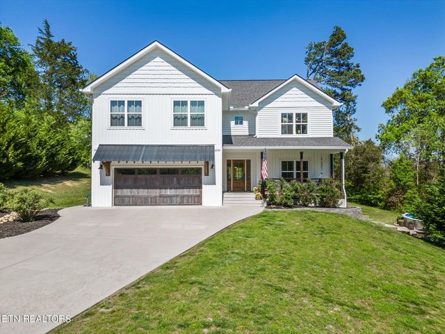 7934 Morris Rd, Knoxville, TN 37938
