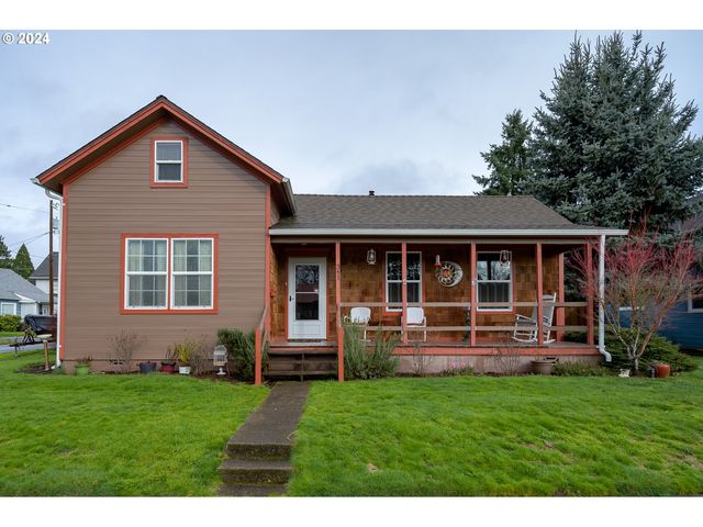 341 NW 10th St, McMinnville, OR 97128