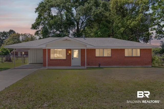 2509 Karagan Dr, Mobile, AL 36606