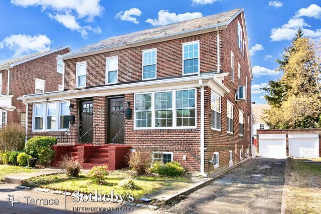 10123 75th Rd, Forest Hills, NY 11375