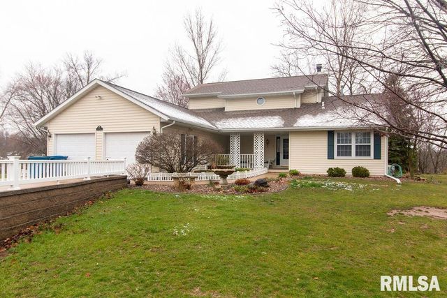 219 N  7th St, Le Claire, IA 52753