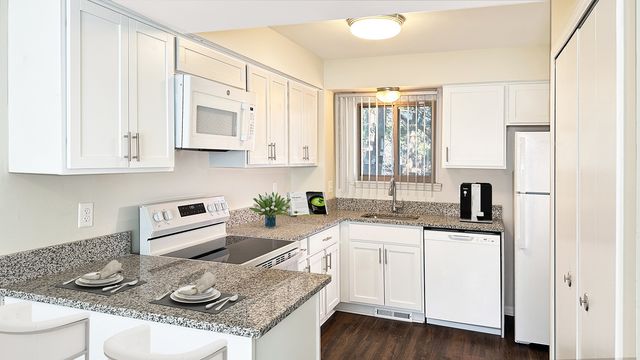 29900 Franklin Rd #2-113, Southfield, MI 48034