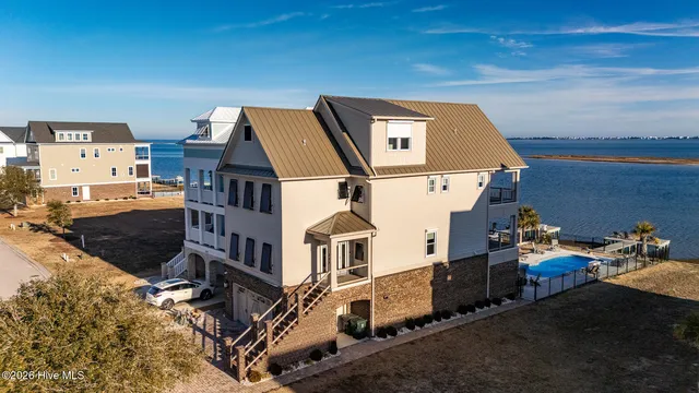 227 Back Street, Newport, NC 28570