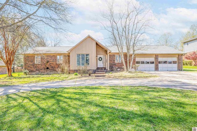 1550 Oxford Dr, Murray, KY 42071