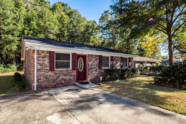 10 San Miguel Rd, Charleston, SC 29407