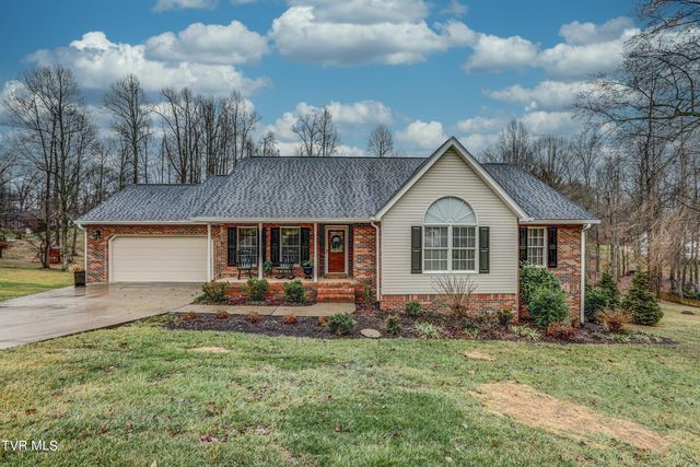 146 Polo Dr, Blountville, TN 37617