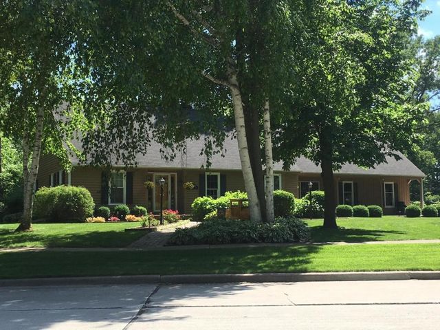 3705 Wildwood Dr, Manitowoc, WI 54220 | Trulia