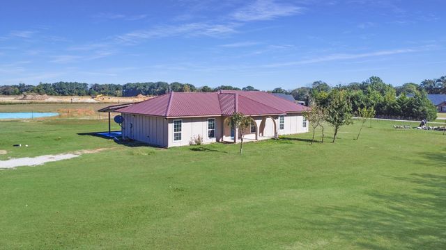 5674 County Road 4317, Campbell, TX 75422