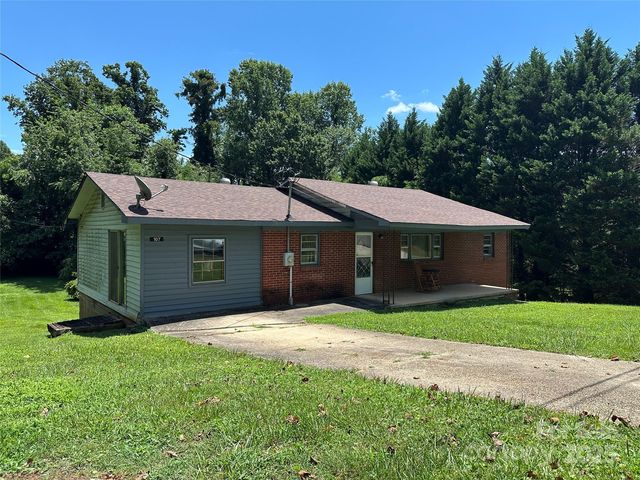 107 E  Hunt Dr, Nebo, NC 28761