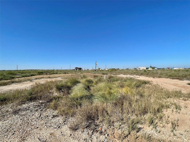 270 Titanic St, Bay City, TX 77414