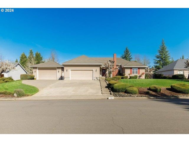 155 Martha Dr, Winchester, OR 97495