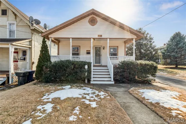 7250 Arsenal St, Saint Louis, MO 63143