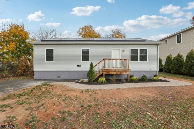 19 Beekman St, Manville, NJ 08835