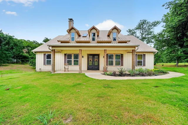 5230 Esquire Estates Rd, Mabank, TX 75156