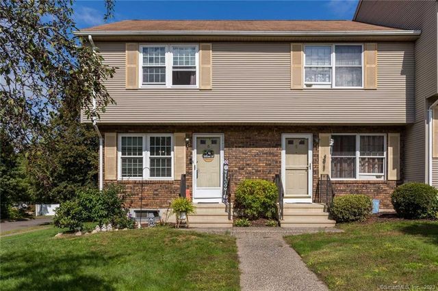 8 Countryside Ln #6, Middletown, CT 06457