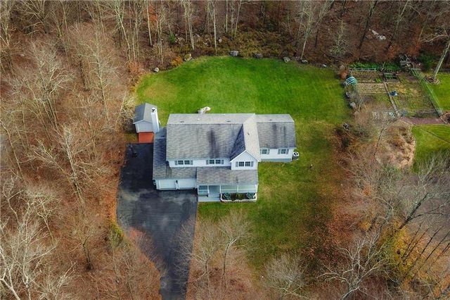 237 Scenic Dr, Blakeslee, PA 18610