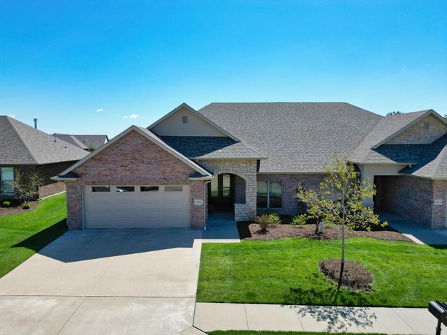 1008 Marcassin Dr, Columbia, MO 65201