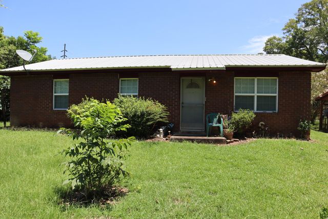 31 Bruce St, Bassfield, MS 39421