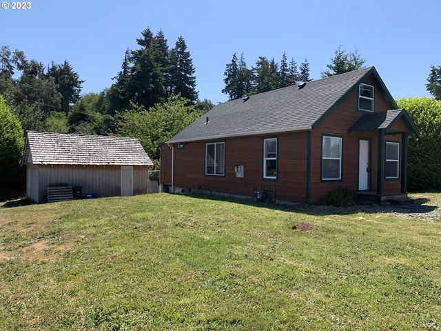 2925 Chester St, North Bend, OR 97459